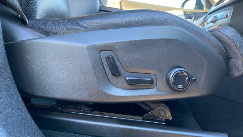 Volvo XC90 2.0 B5D [235] Plus Dark 5dr AWD Geartronic Diesel Estate